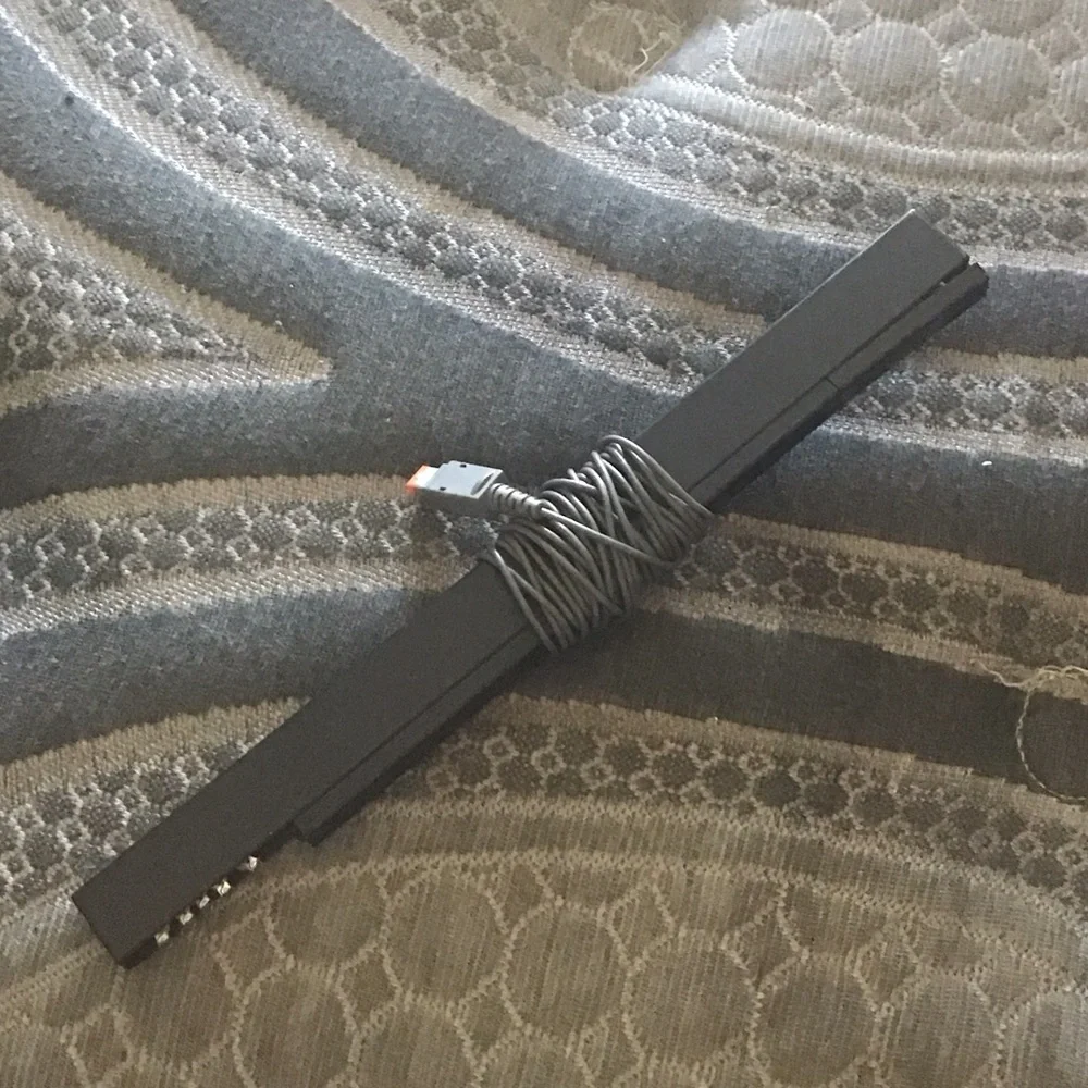 Nintendo Wii Black Sensor Bar with Gray Cable